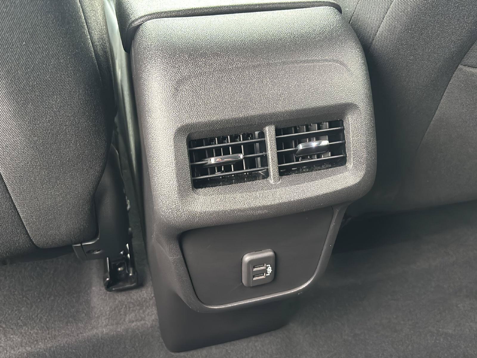 Used 2024 Chevrolet Equinox LT AWD/4WD image 14