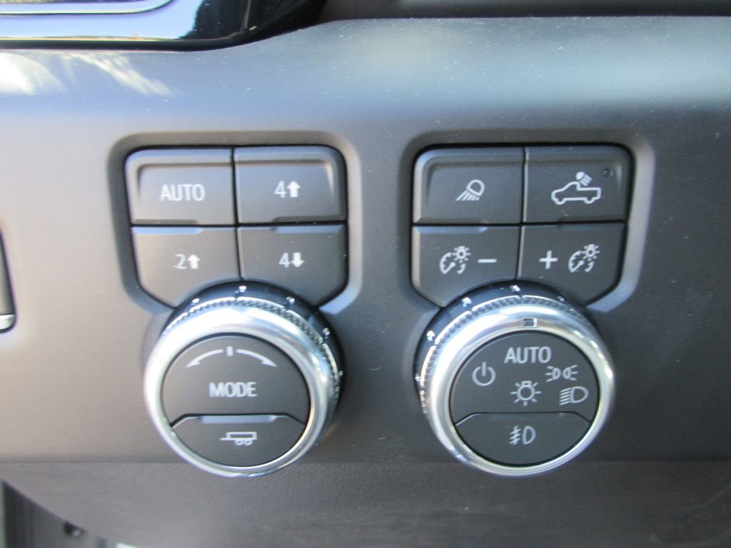 New 2026 GMC Sierra 1500 AT4 w/ AT4 Premium Package AWD/4WD image 18