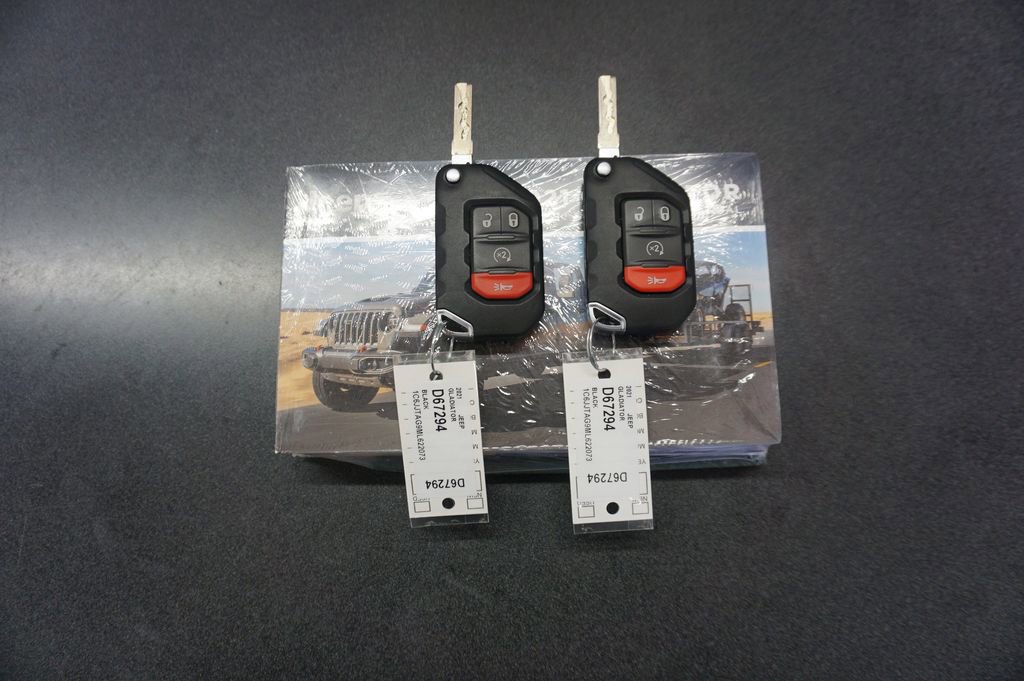 Used 2021 Jeep Gladiator Sport AWD/4WD image 16