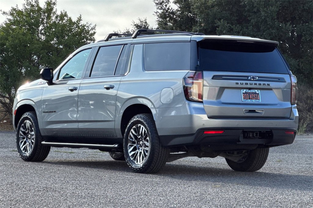 Used 2023 Chevrolet Suburban Z71 image 6