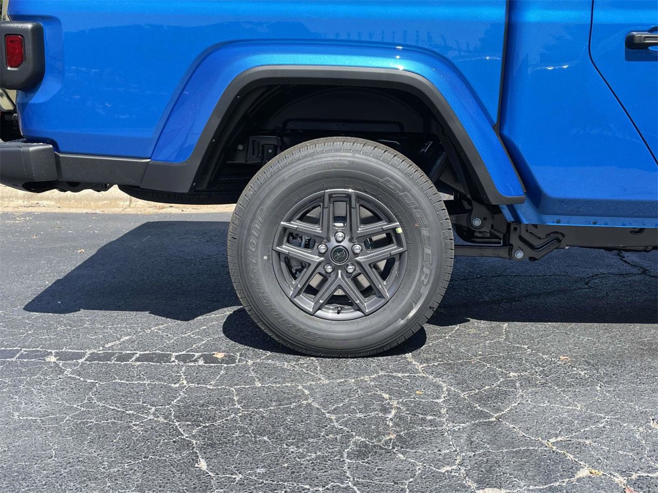 New 2025 Jeep Gladiator Sport image 37