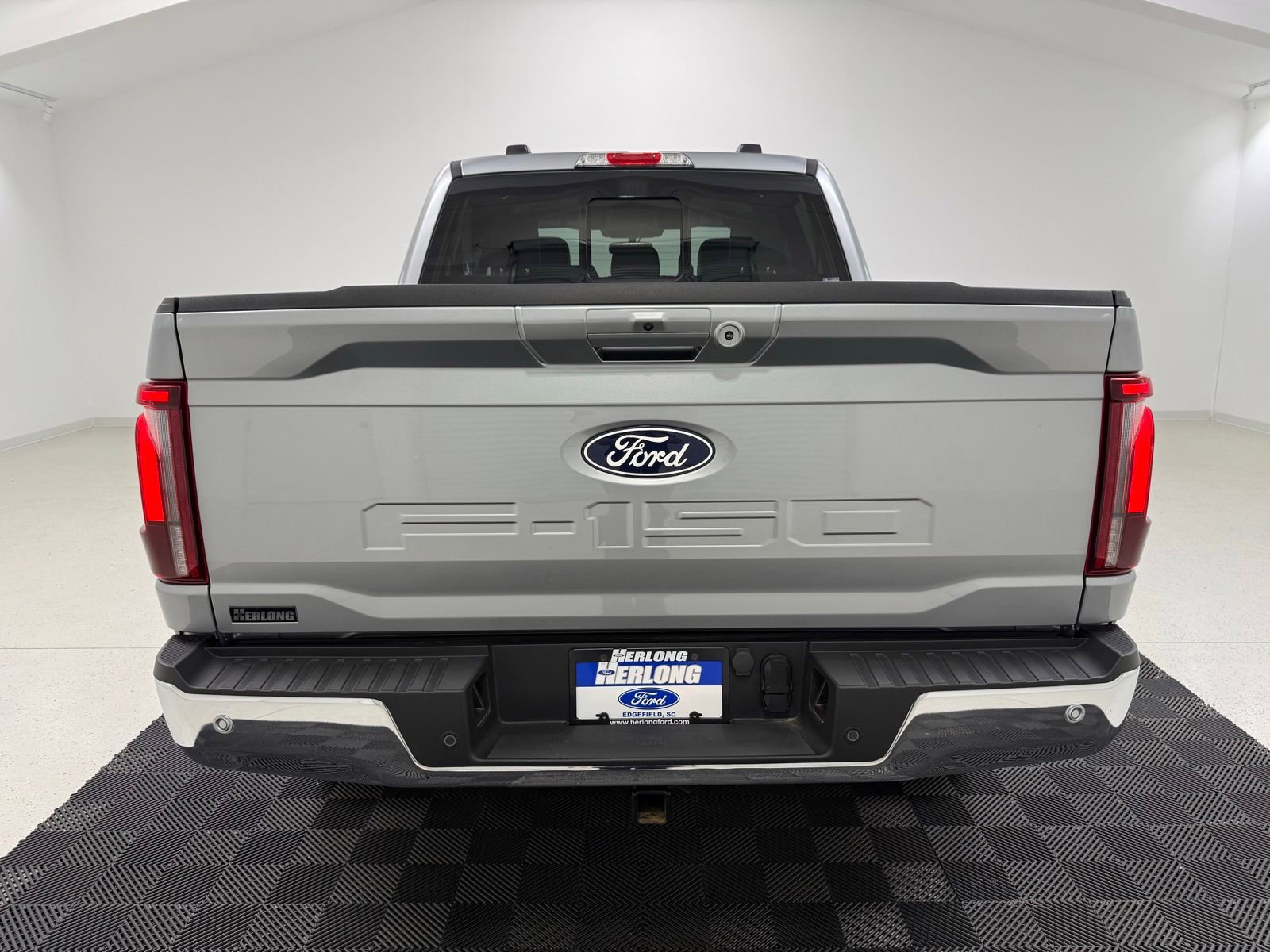Used 2025 Ford F150 Lariat w/ Equipment Group 501A Mid AWD/4WD image 6
