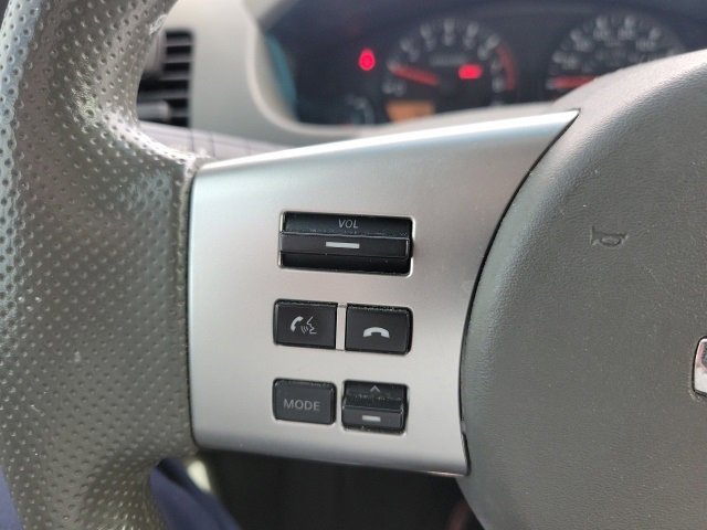 Used 2016 Nissan Frontier SV image 16