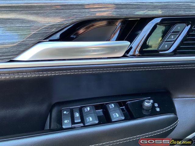 Used 2022 Jeep Wagoneer Series III AWD/4WD image 25