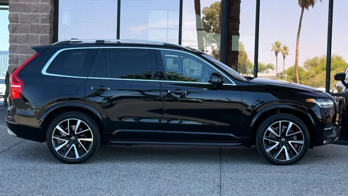 Used 2019 Volvo XC90 T6 Momentum w/ Advanced Package AWD/4WD image 14