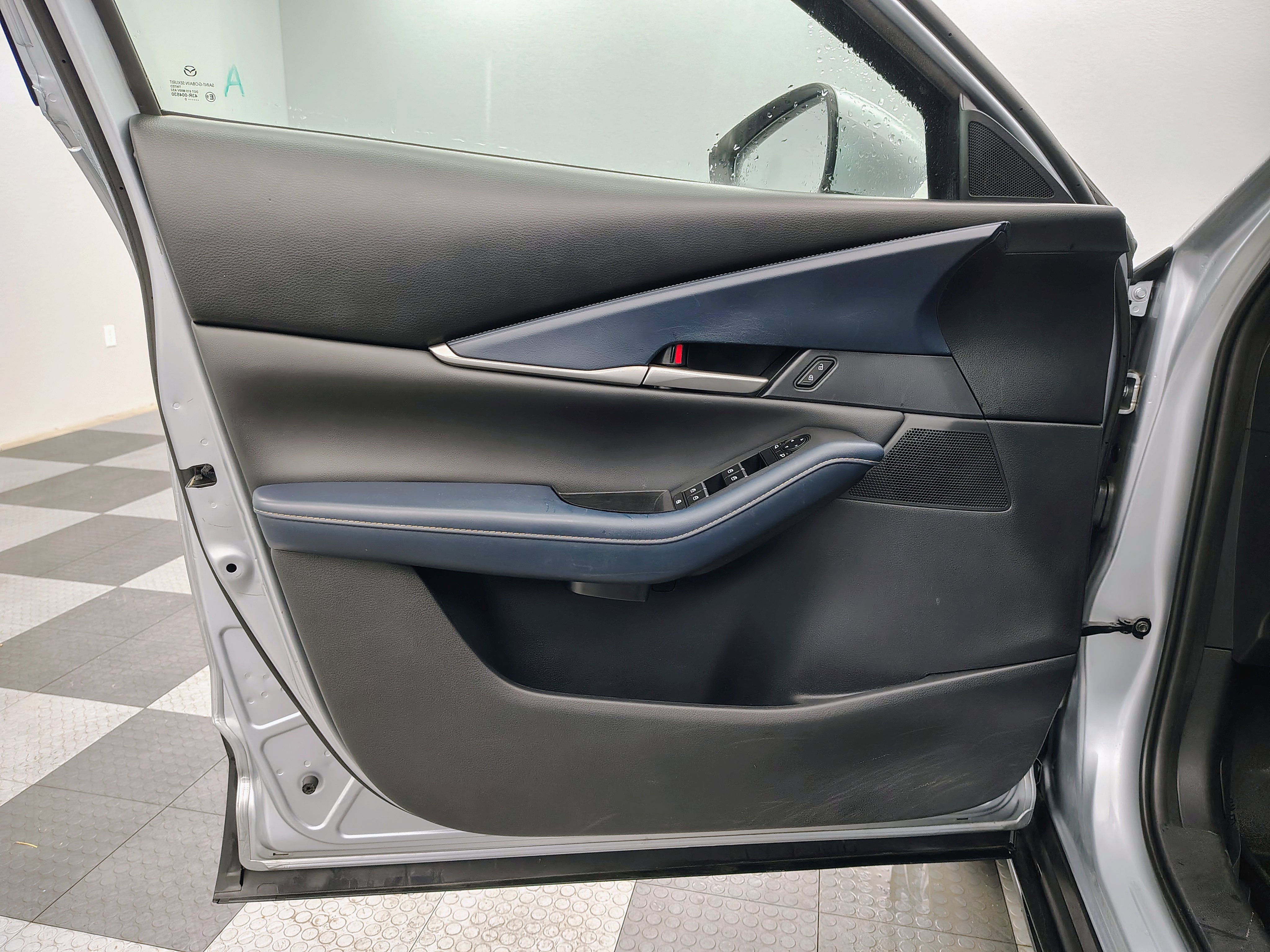 Used 2020 MAZDA CX-30 FWD w/ Select Package image 19