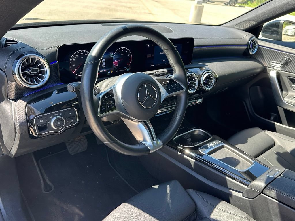 Used 2025 Mercedes-Benz CLA 250 4MATIC image 23