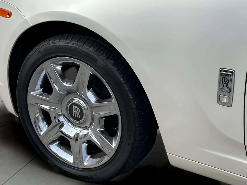 Used 2011 Rolls-Royce Ghost image 23