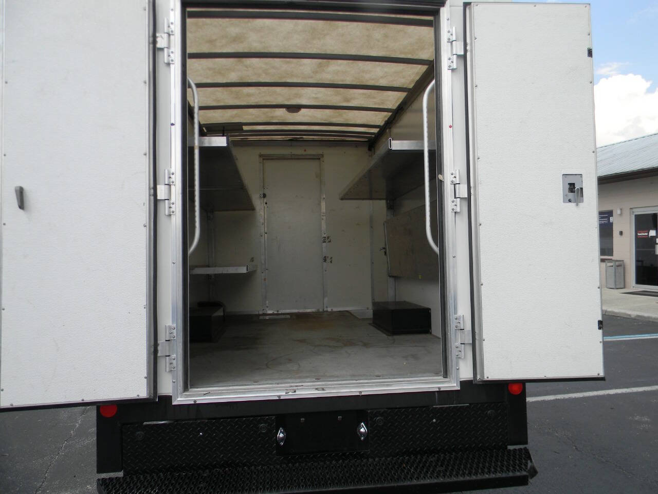Used 2022 GMC Savana 3500 w/ Power Convenience Package RWD image 11