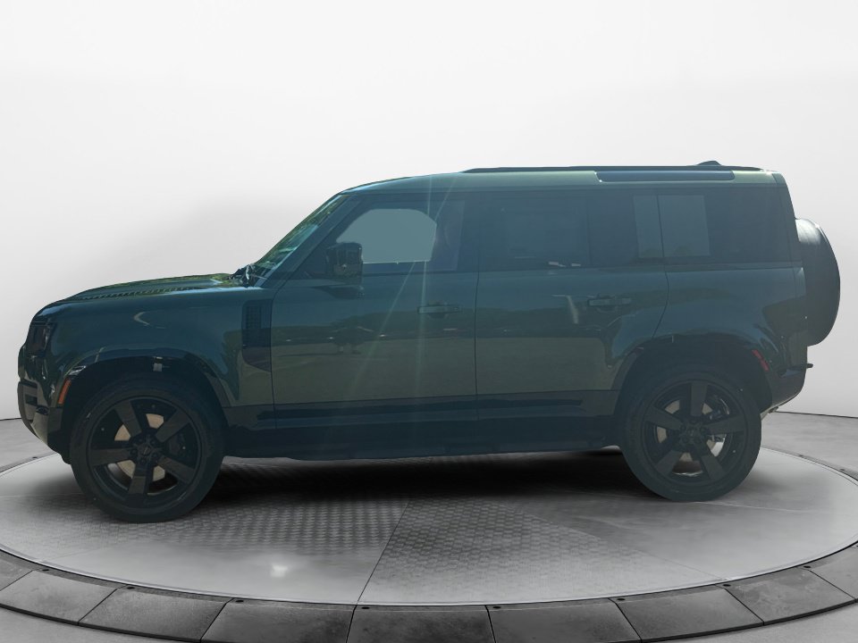 New 2026 Land Rover Defender 110 X-Dynamic SE AWD/4WD image 4