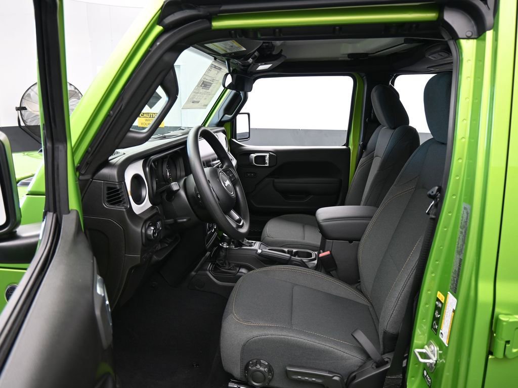 New 2026 Jeep Gladiator Sport AWD/4WD image 11