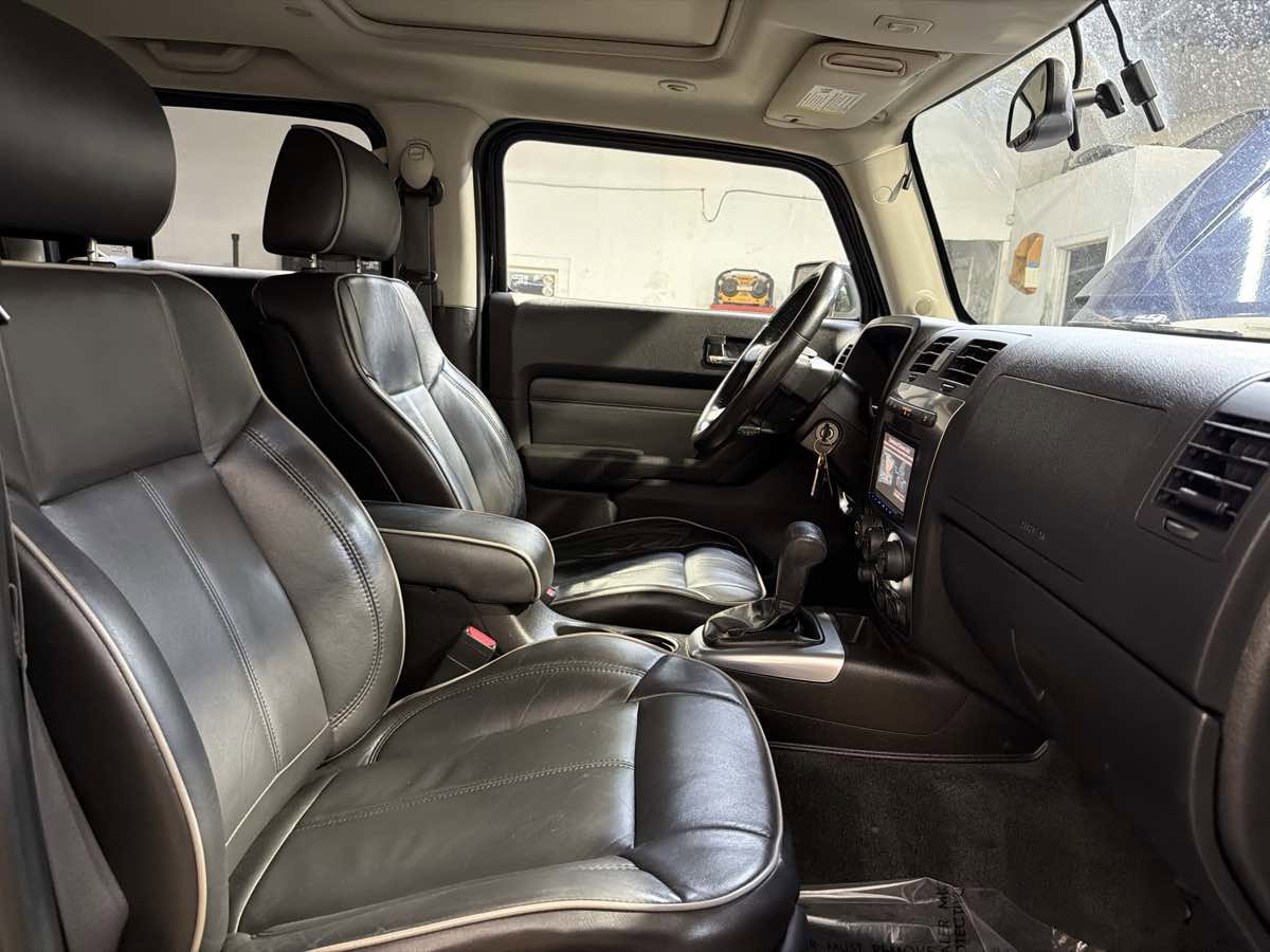 Used 2007 HUMMER H3 image 26