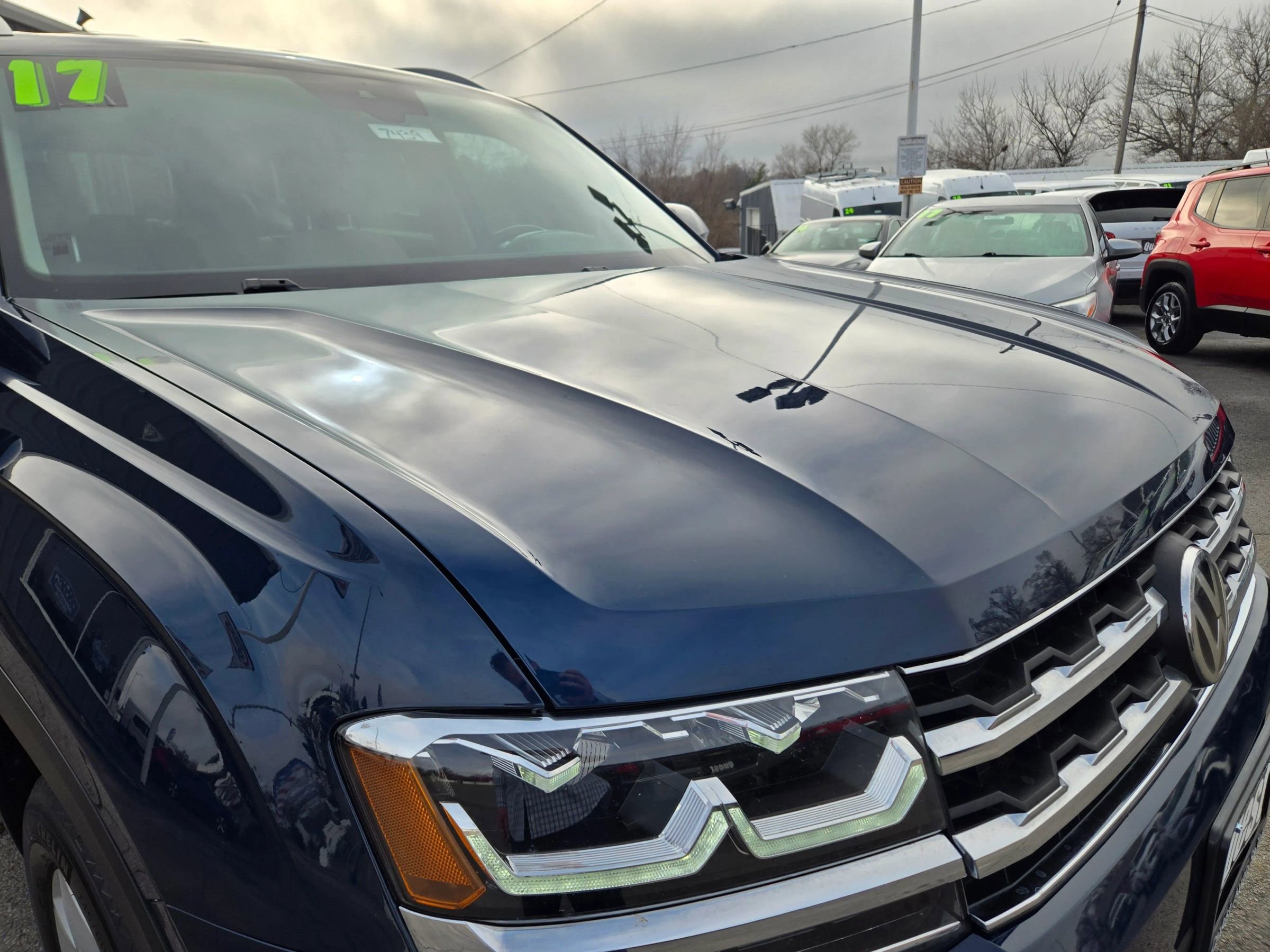 Used 2018 Volkswagen Atlas SE AWD/4WD image 16