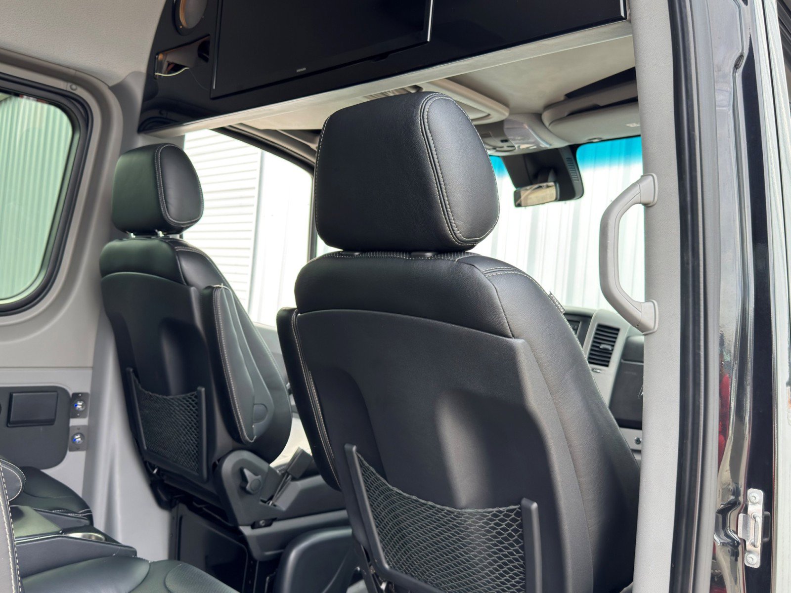 Used 2018 Mercedes-Benz Sprinter 2500 image 24