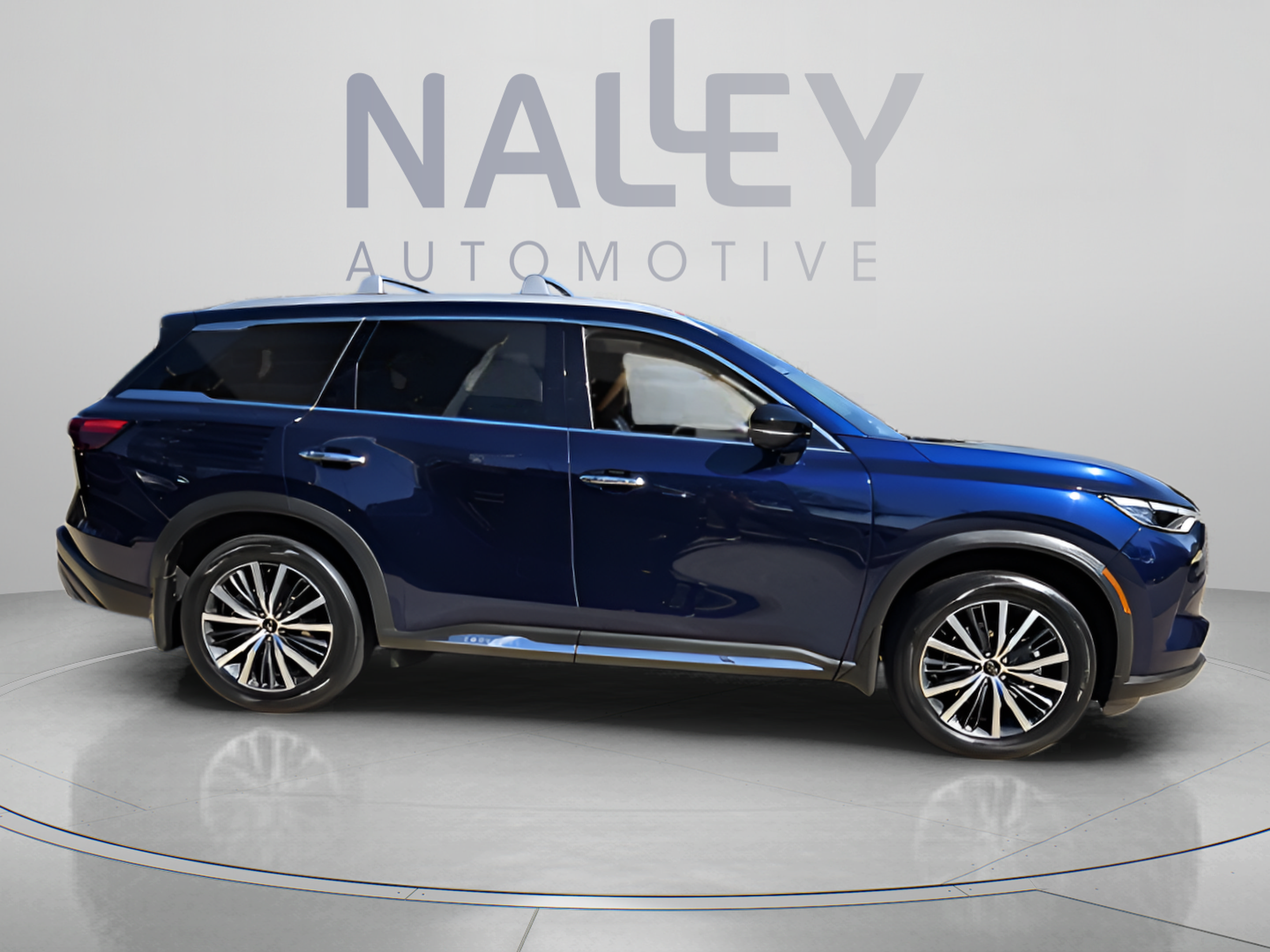 Used 2023 INFINITI QX60 Sensory w/ Vision Package AWD/4WD image 6