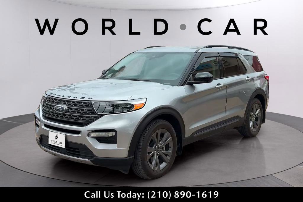 Used 2022 Ford Explorer XLT w/ Equipment Group 202A image 7