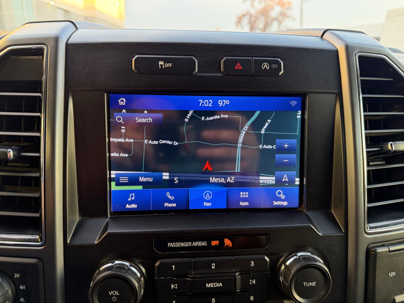 Used 2020 Ford F150 XLT w/ Equipment Group 302A Luxury AWD/4WD image 25
