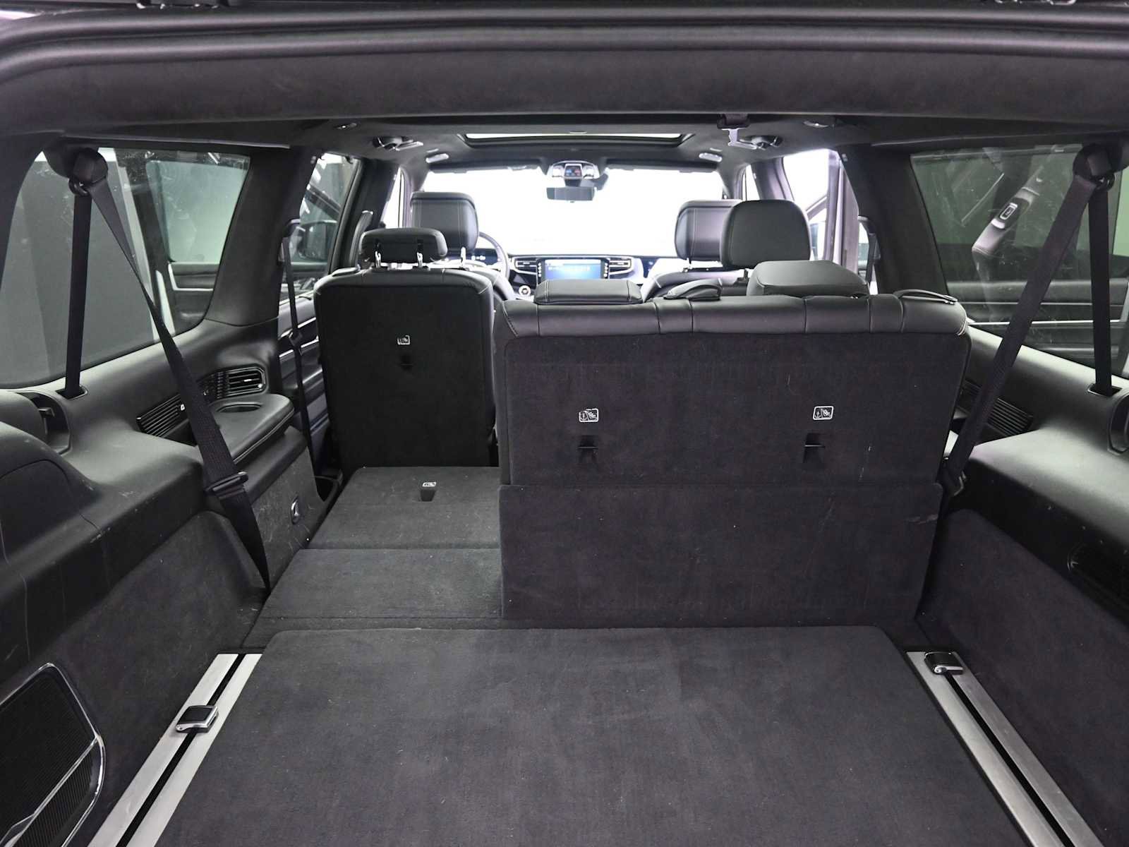 Used 2024 Jeep Grand Wagoneer L Series II w/ Quick Order Packagew 28T image 32