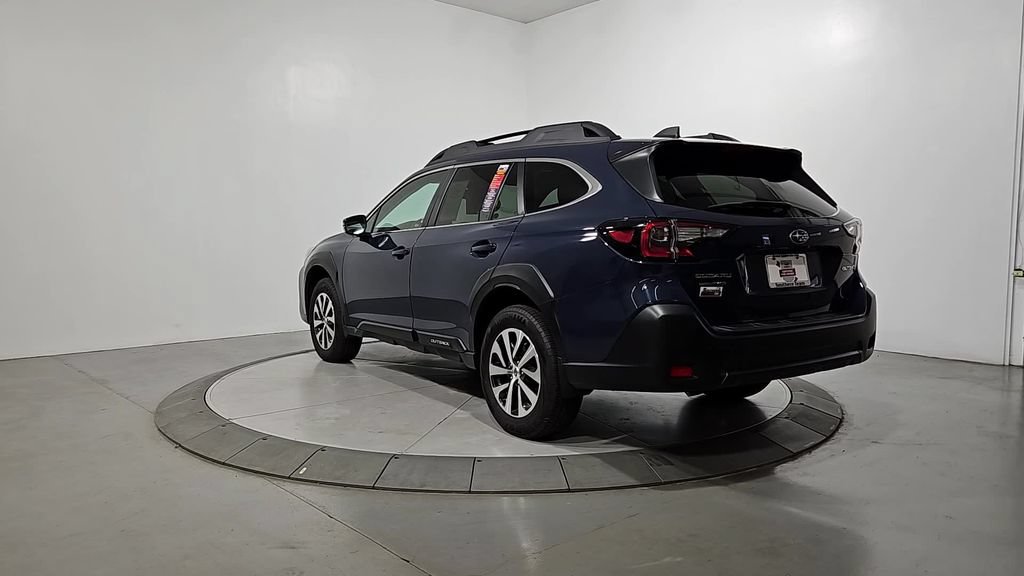 Certified 2025 Subaru Outback Premium AWD/4WD image 3