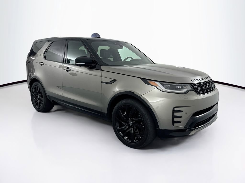 Certified 2024 Land Rover Discovery Dynamic SE image 3