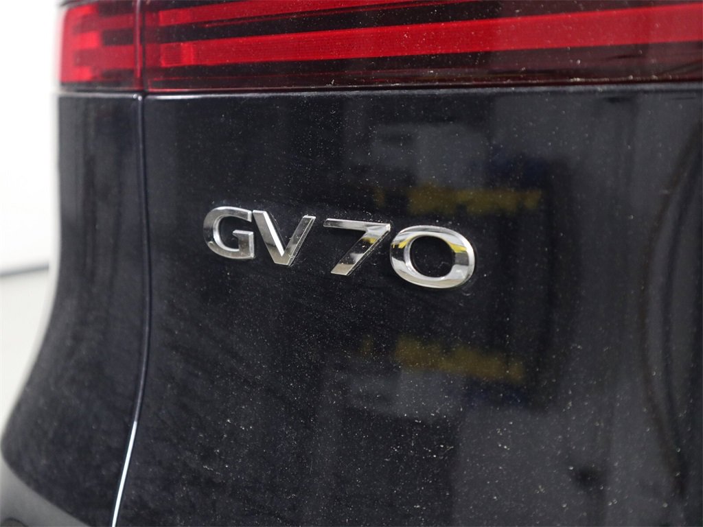Used 2024 Genesis GV70 2.5T w/ Sport Prestige Package image 4