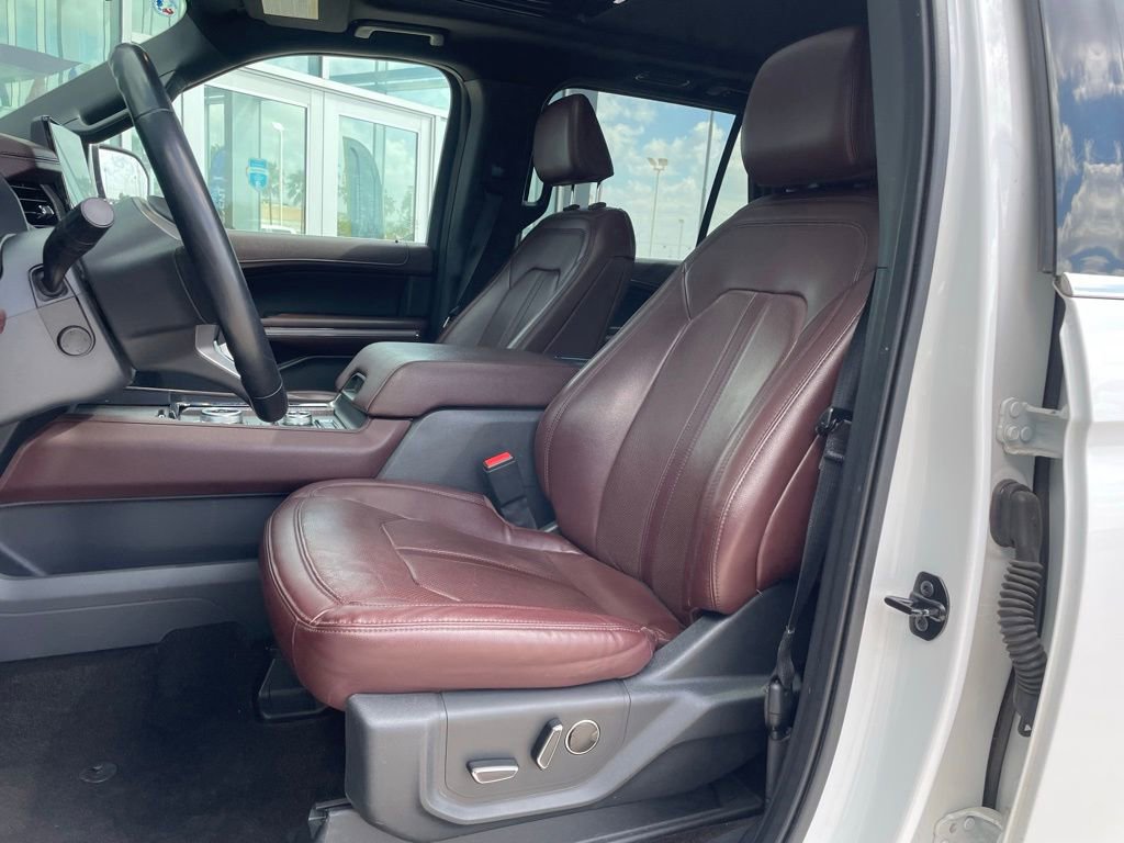 Used 2023 Ford Expedition Limited AWD/4WD image 11