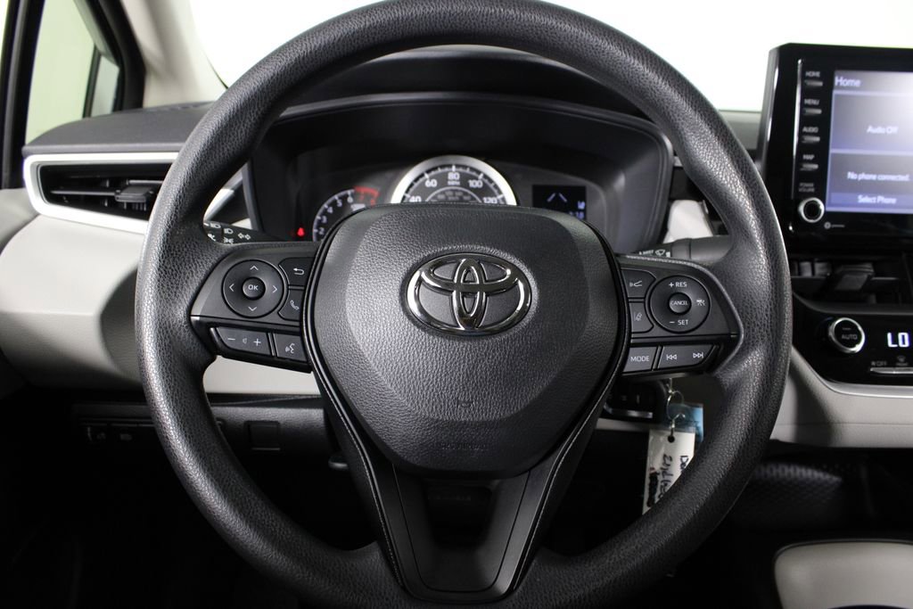 Used 2022 Toyota Corolla LE image 21