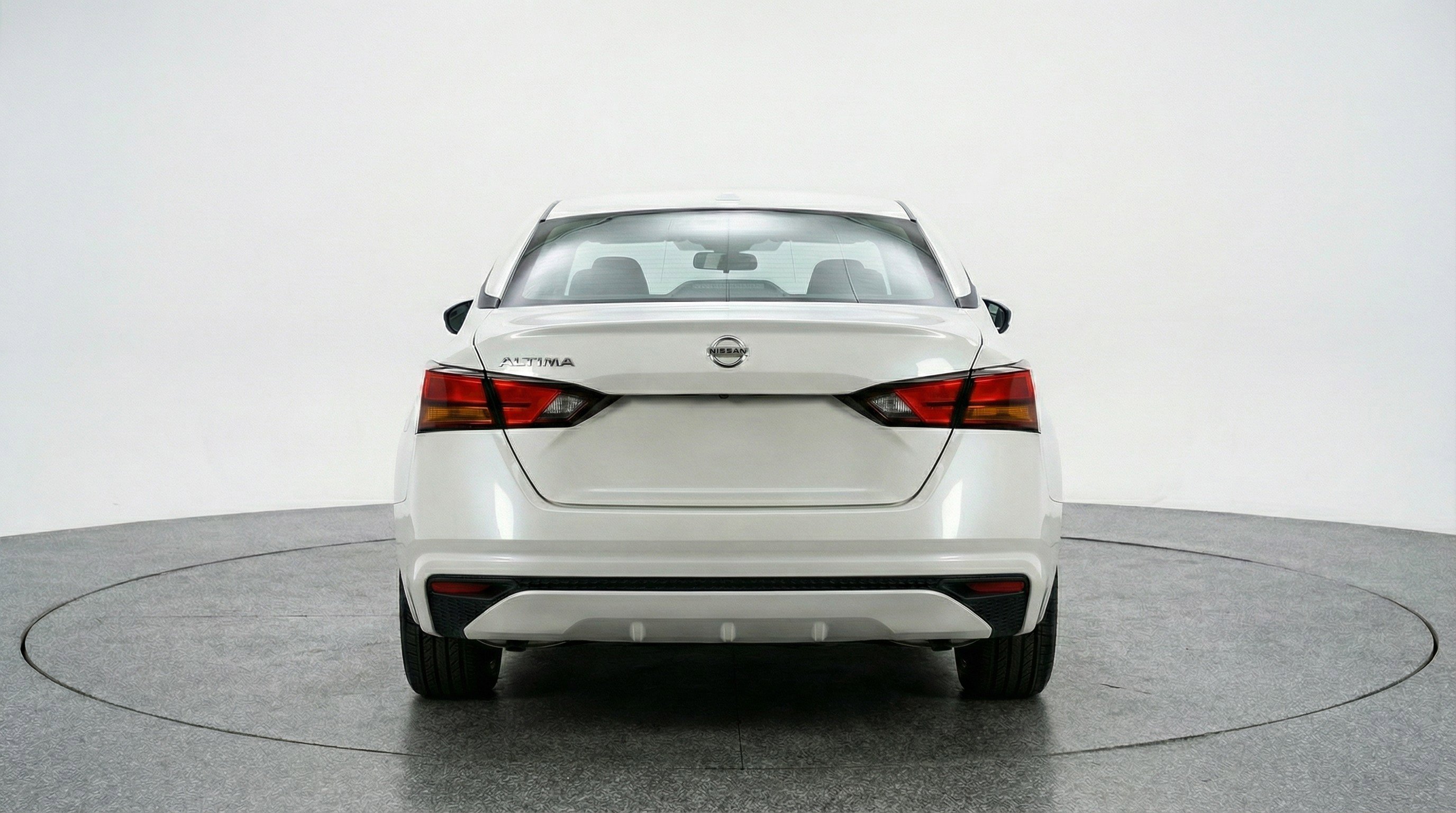 Used 2025 Nissan Altima 2.5 SV image 7