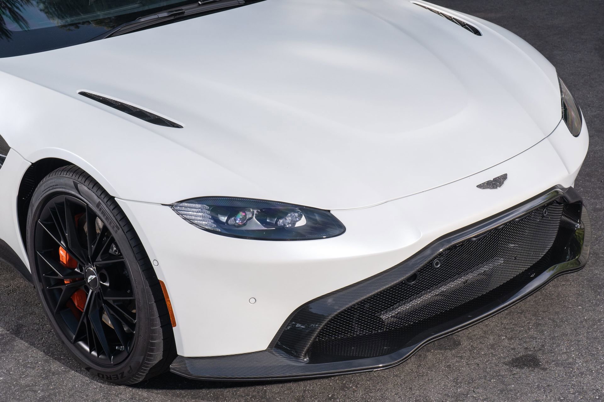 Used 2021 Aston Martin V8 Vantage Coupe RWD image 9
