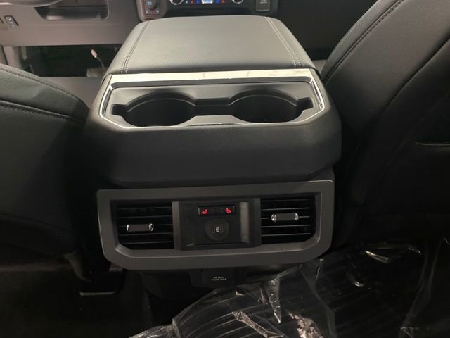 New 2025 Ford F250 Lariat w/ Black Appearance Package image 18