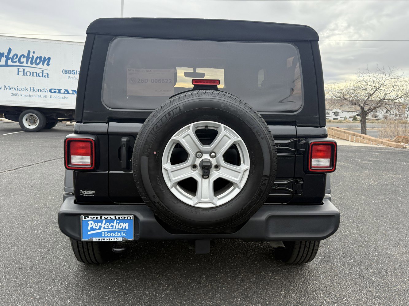 Used 2023 Jeep Wrangler Sport S image 6