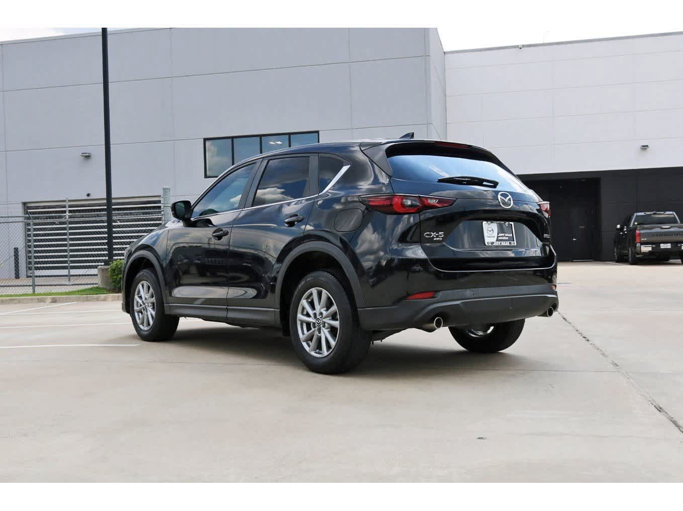Used 2023 MAZDA CX-5 AWD 2.5 S w/ Select Package image 2