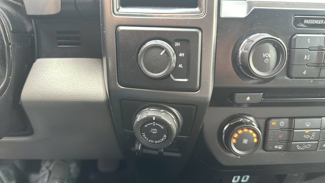 Used 2017 Ford F150 XLT w/ Equipment Group 302A Luxury AWD/4WD image 22
