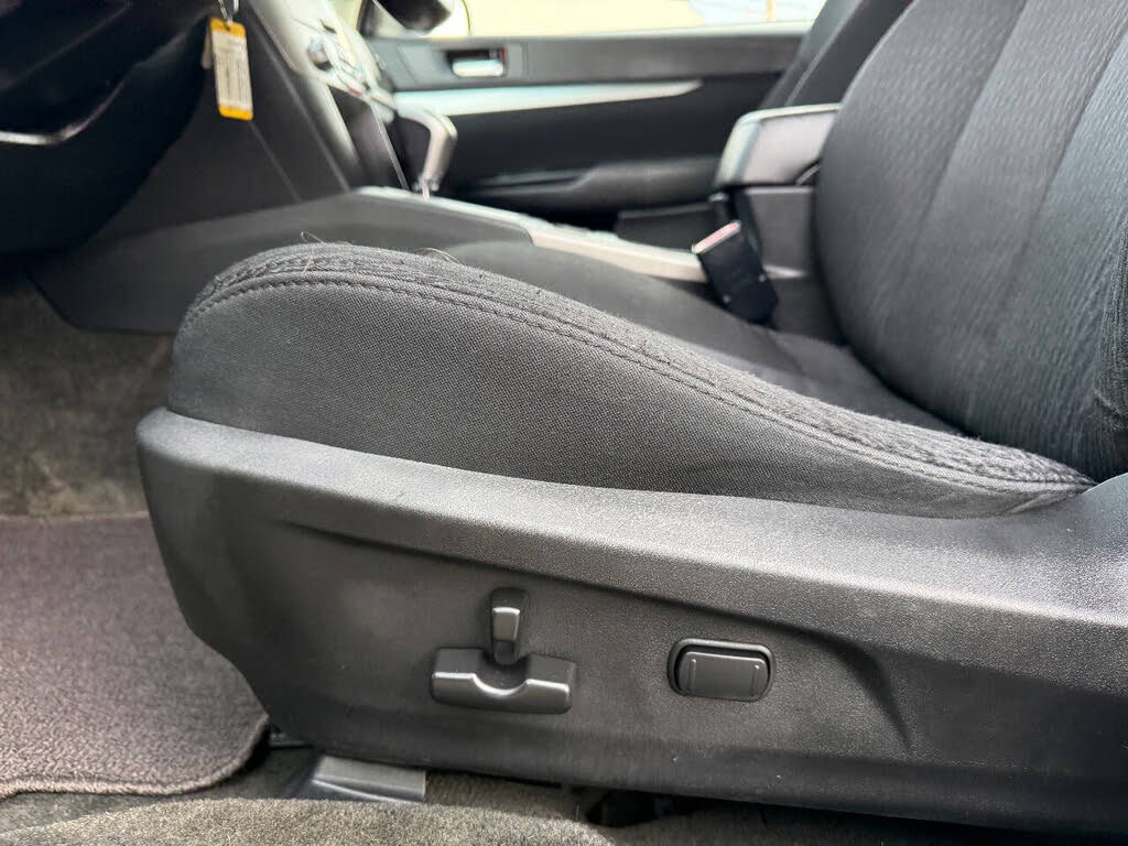 Used 2012 Subaru Outback 2.5i Premium w/ All-Weather Pkg image 17