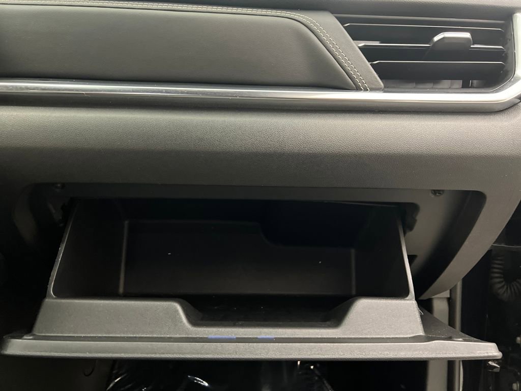 Used 2025 GMC Terrain Elevation image 26