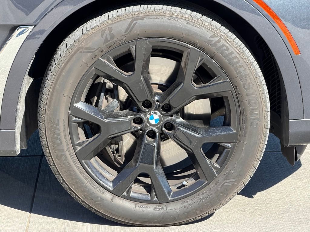 Used 2021 BMW X7 xDrive40i w/ Dynamic Handling Package image 7