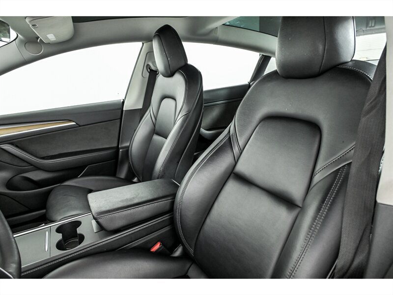 Used 2022 Tesla Model 3 RWD image 16