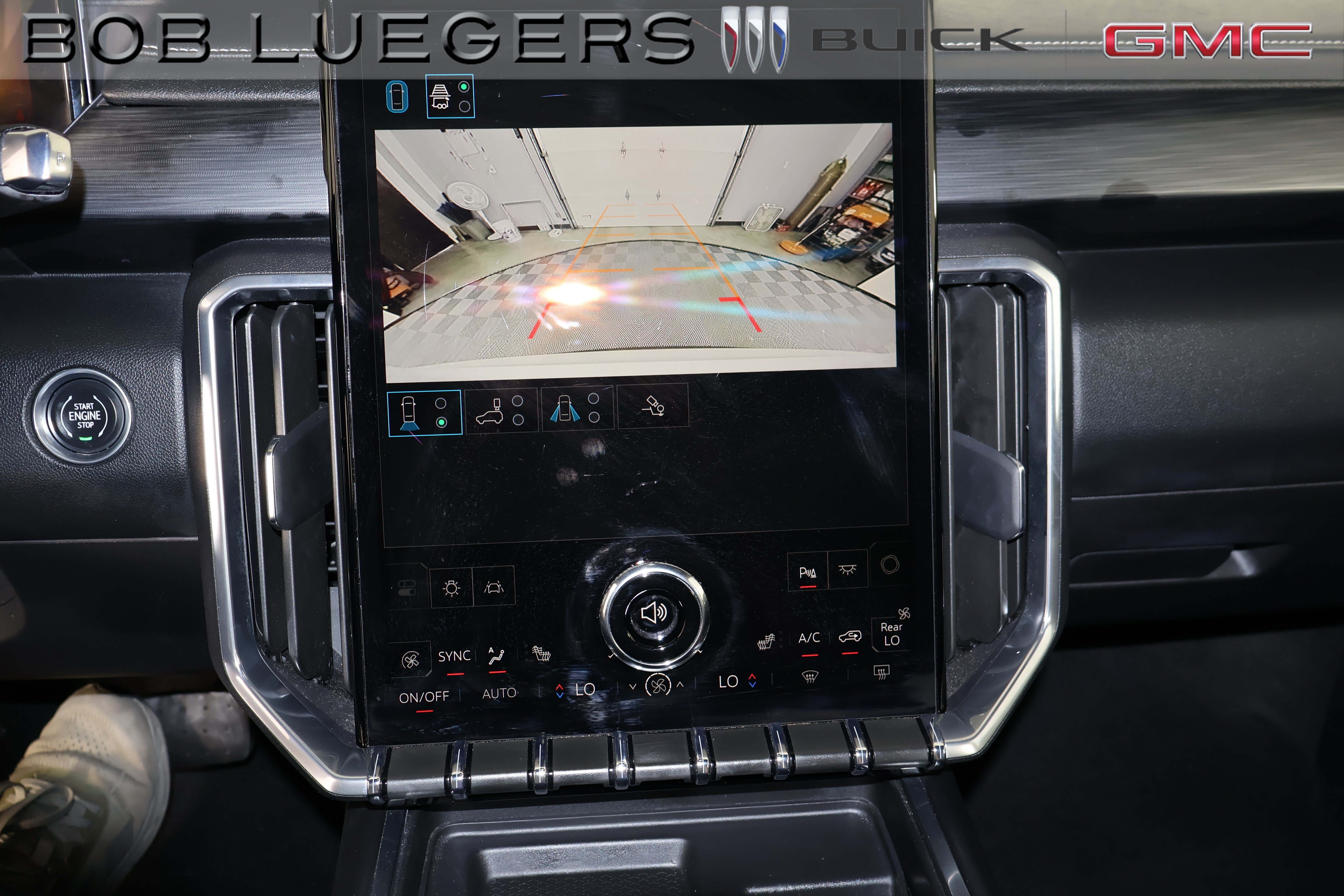 Certified 2025 GMC Acadia Elevation FWD image 24
