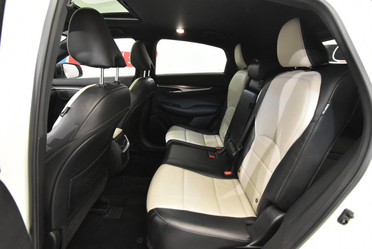 Used 2023 INFINITI QX55 Luxe w/ Cargo Package image 14