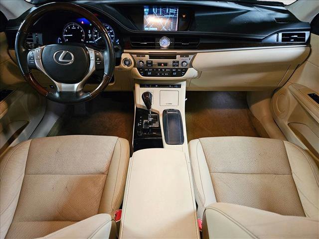 Used 2013 Lexus ES 350 w/ Luxury Pkg image 18
