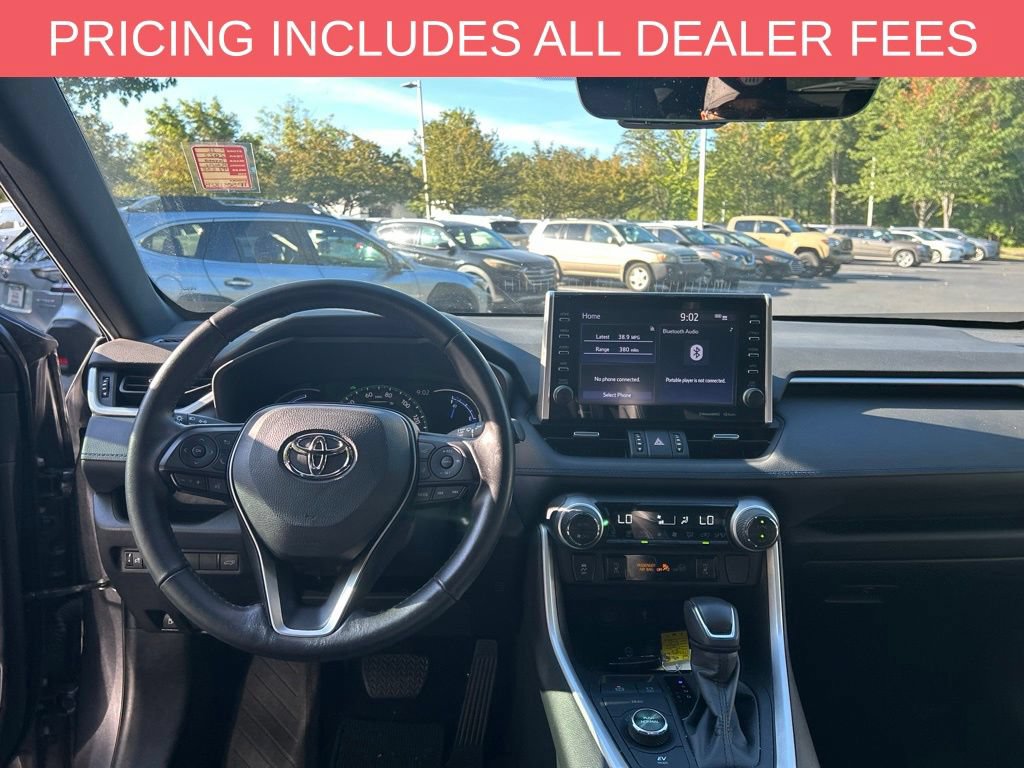 Used 2022 Toyota RAV4 XSE AWD/4WD image 3