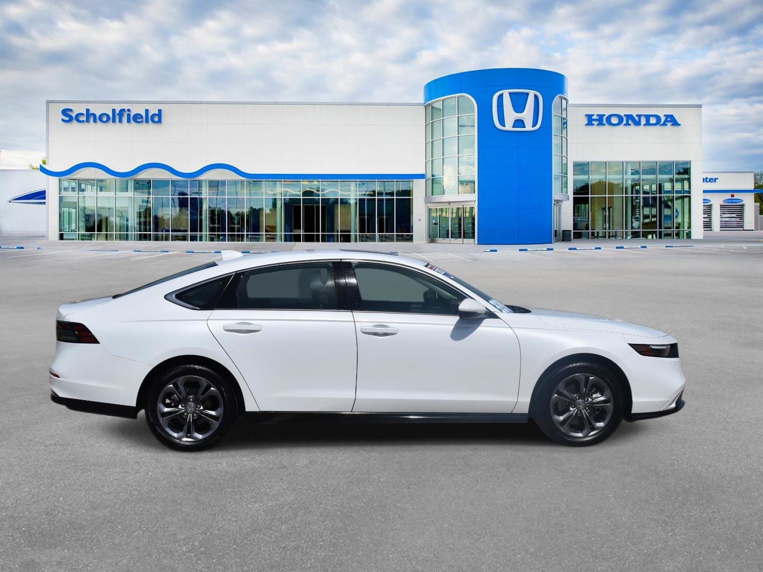 Used 2025 Honda Accord EX-L image 2