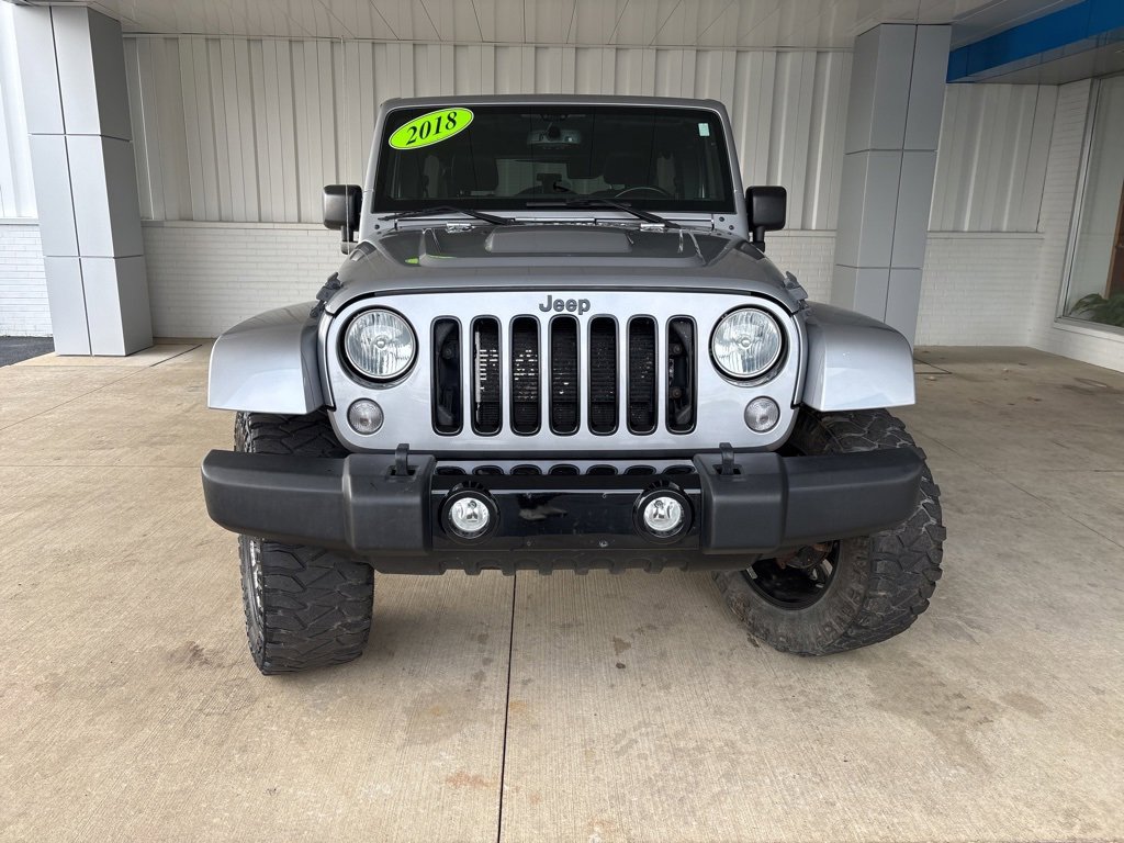 Used 2018 Jeep Wrangler Unlimited Sahara image 2