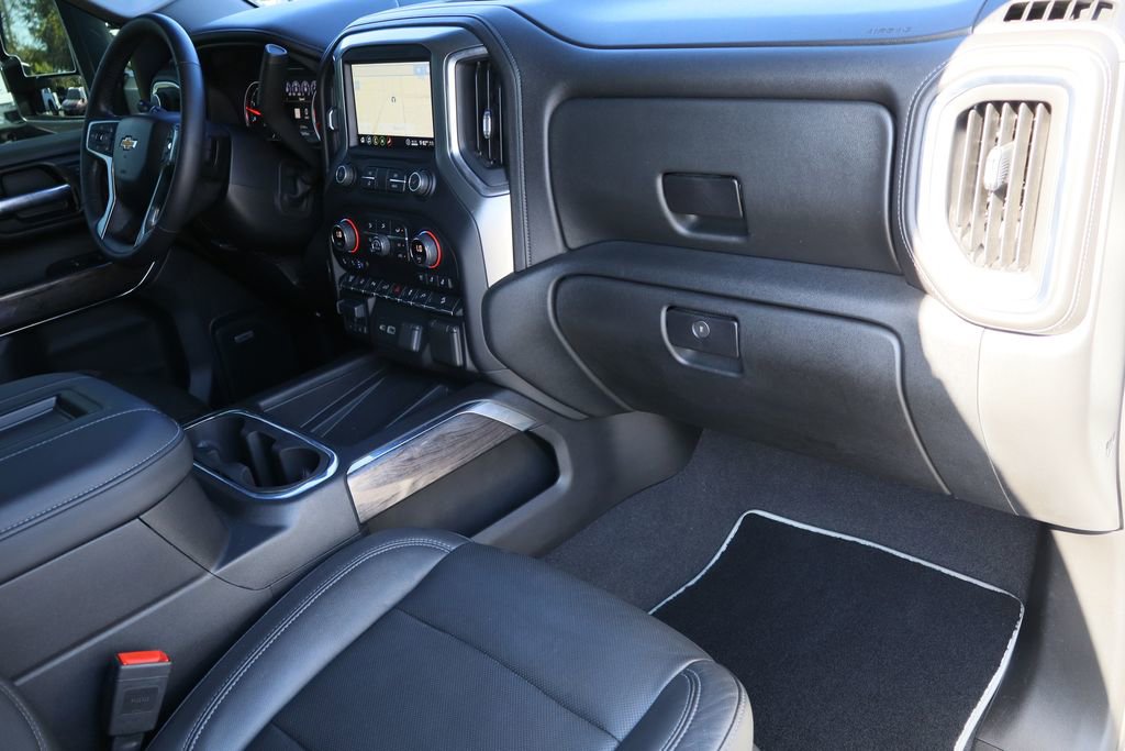 Used 2020 Chevrolet Silverado 2500 LTZ w/ Technology Package image 30