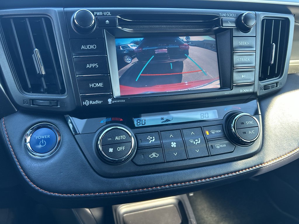 Used 2018 Toyota RAV4 SE image 15