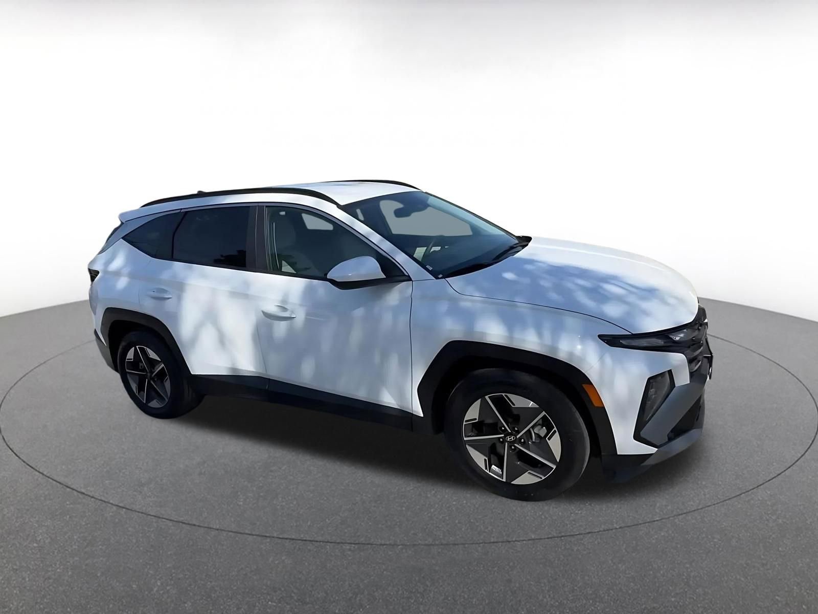Used 2025 Hyundai Tucson SEL FWD image 2