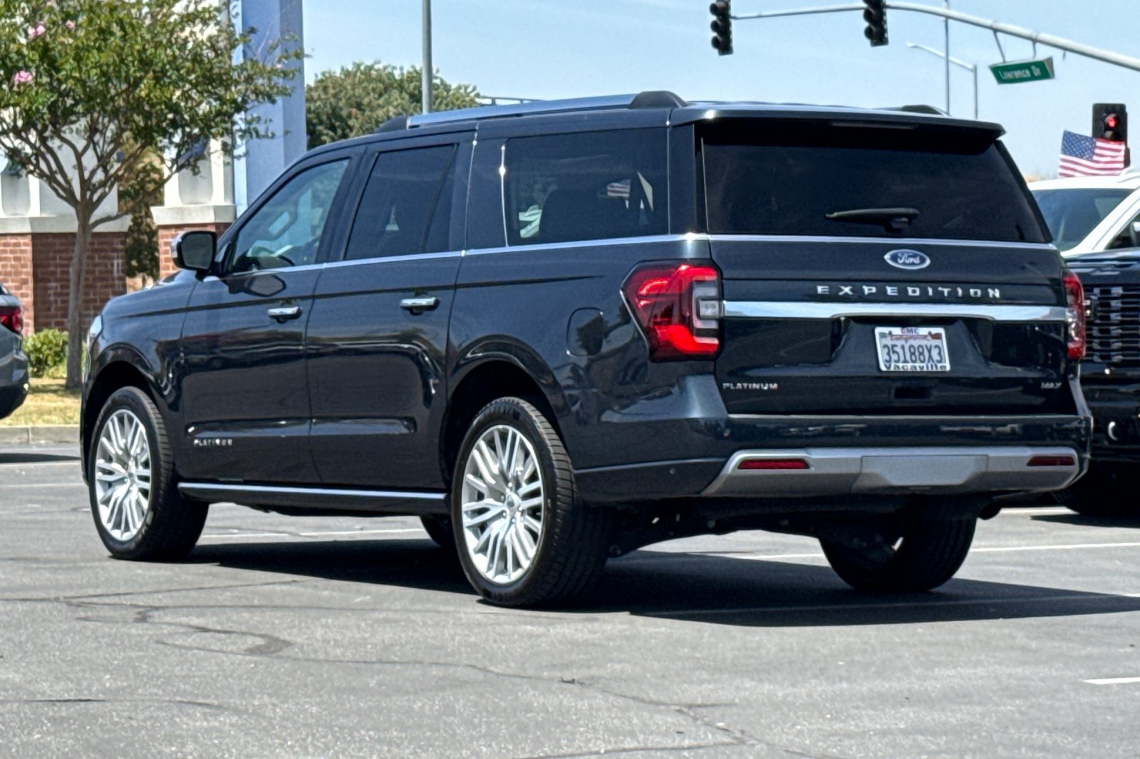 Used 2024 Ford Expedition Max Platinum AWD/4WD image 7