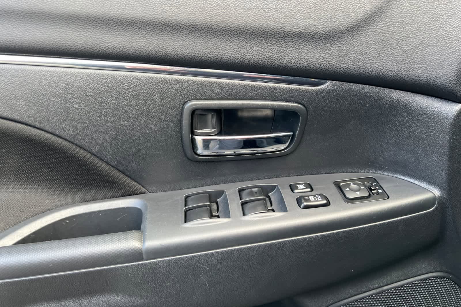 Used 2024 Mitsubishi Outlander Sport ES AWD/4WD image 14