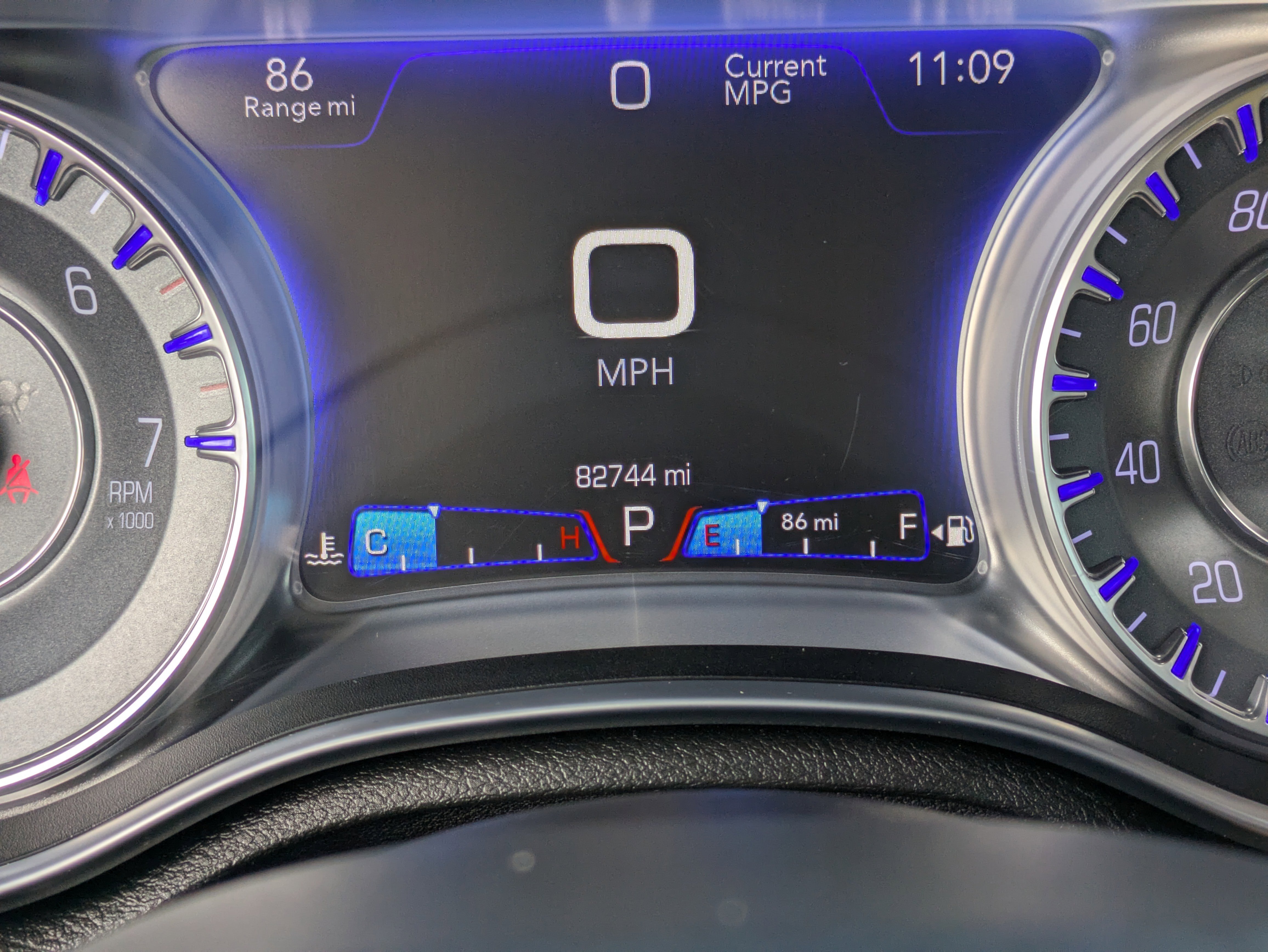 Used 2015 Chrysler 300 Limited image 26