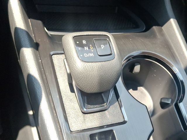Used 2025 Nissan Rogue SV AWD/4WD image 14